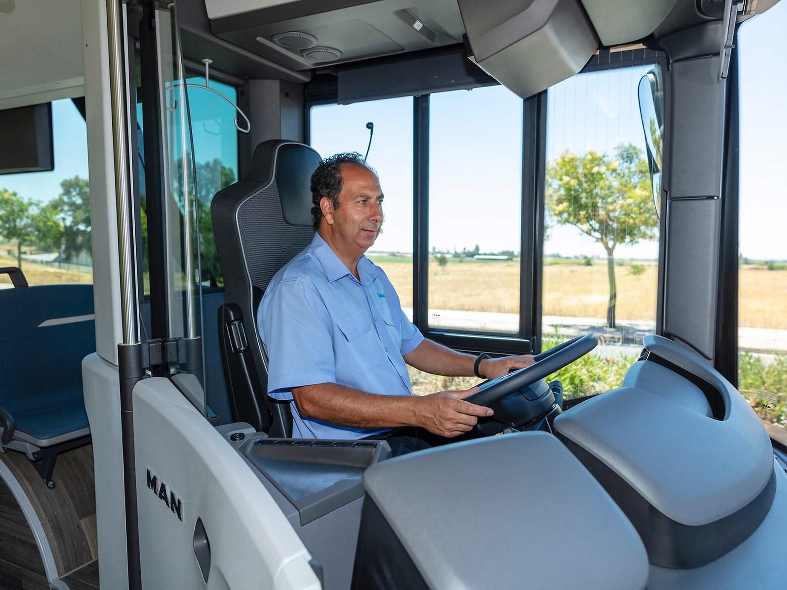 man lion’s city&nbsp;e, electric bus, man electric bus, electric buses, switzerland, test drive, historical centre