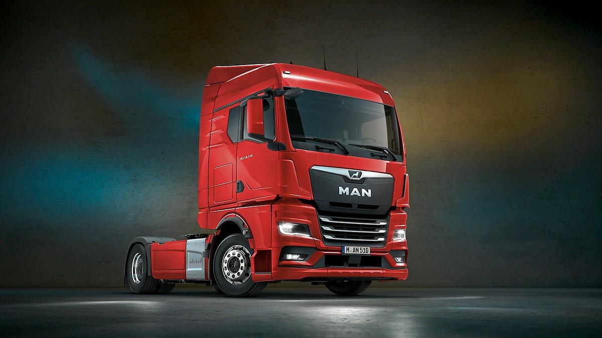 Our MAN GM cab can be used universally in long-haul transport. It offers a driver-focused, ergonomic cockpit and generous living and sleeping comfort.