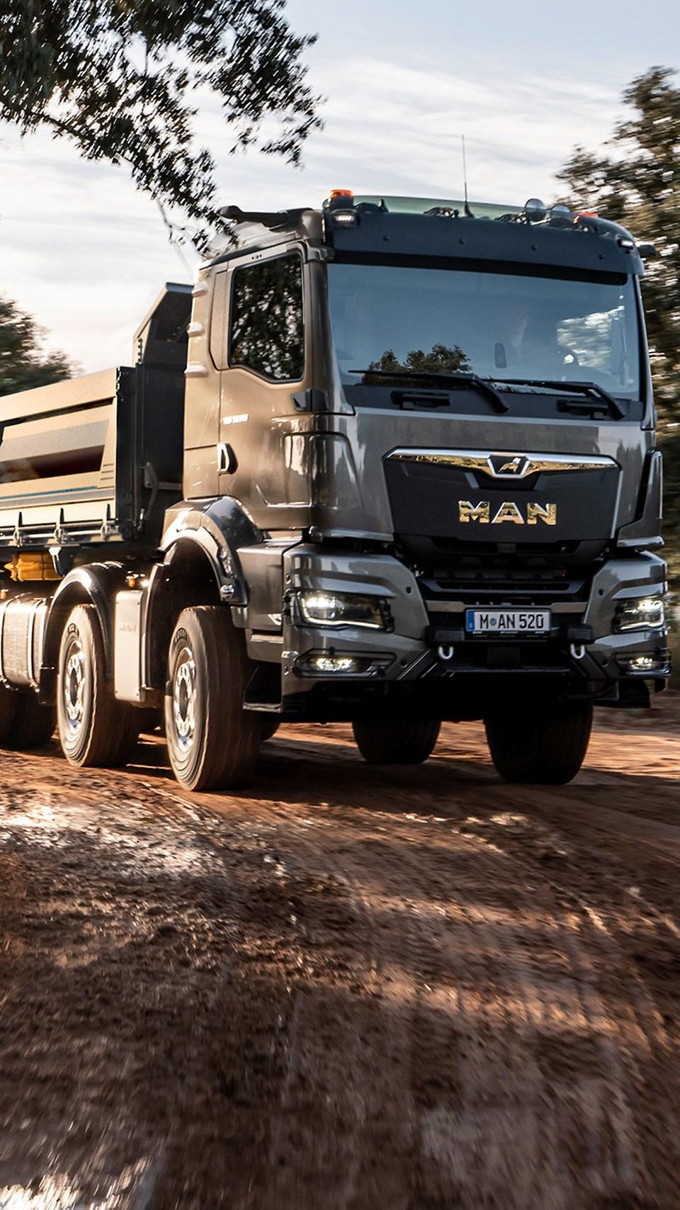 MAN TGS Vario foldable co-driver&rsquo;s seat / table combo