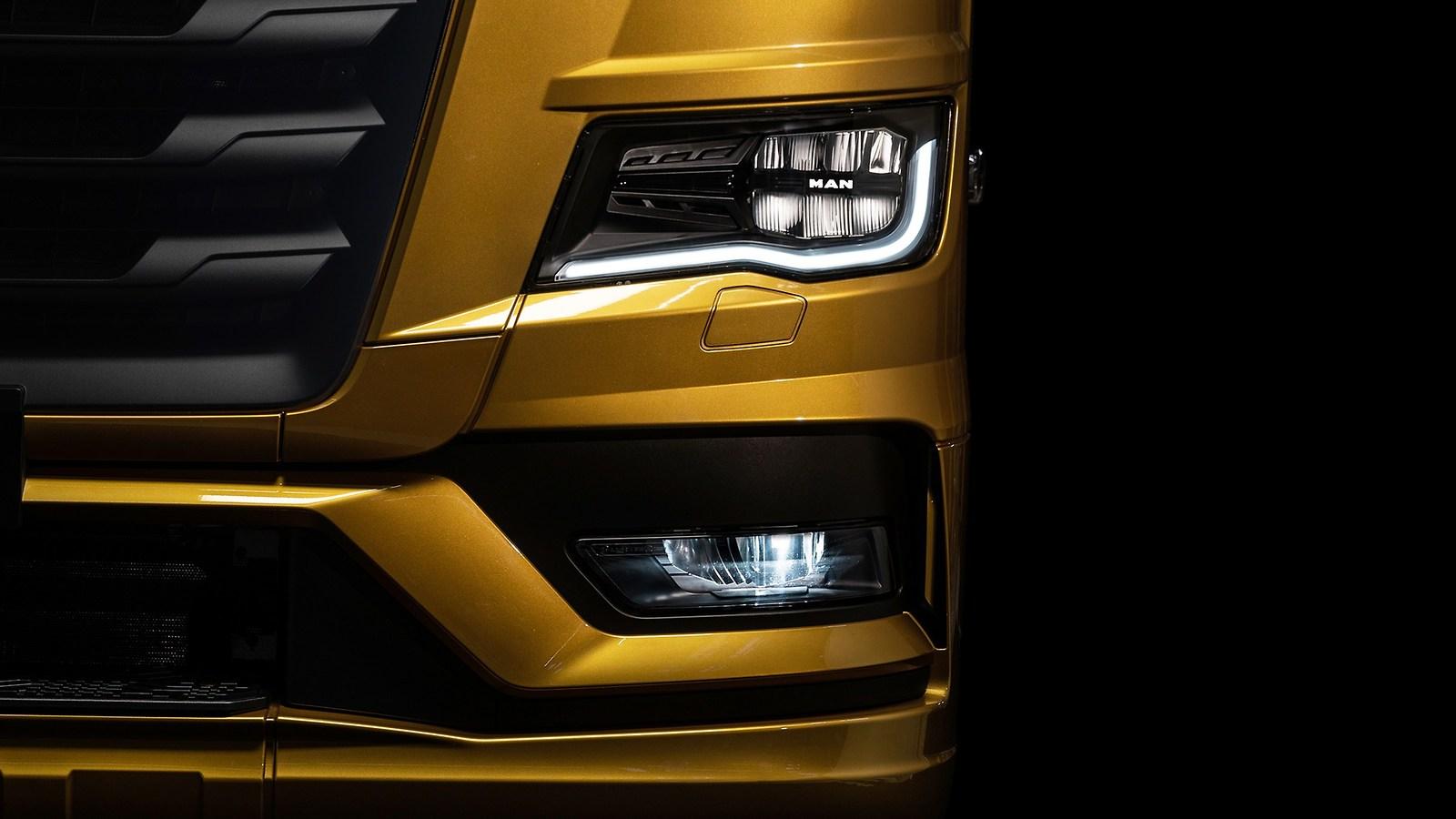 MAN TGS Vario foldable co-driver&rsquo;s seat / table combo